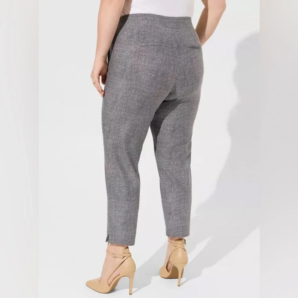 TORRID Pull-On Relaxed High-Rise Pant - Picture 2 of 7